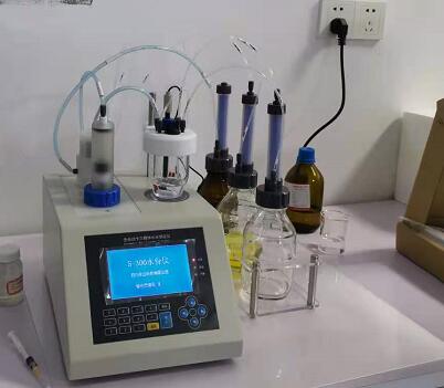 用S-300全自动卡尔费休水分测定仪直接检测食用油中的水分